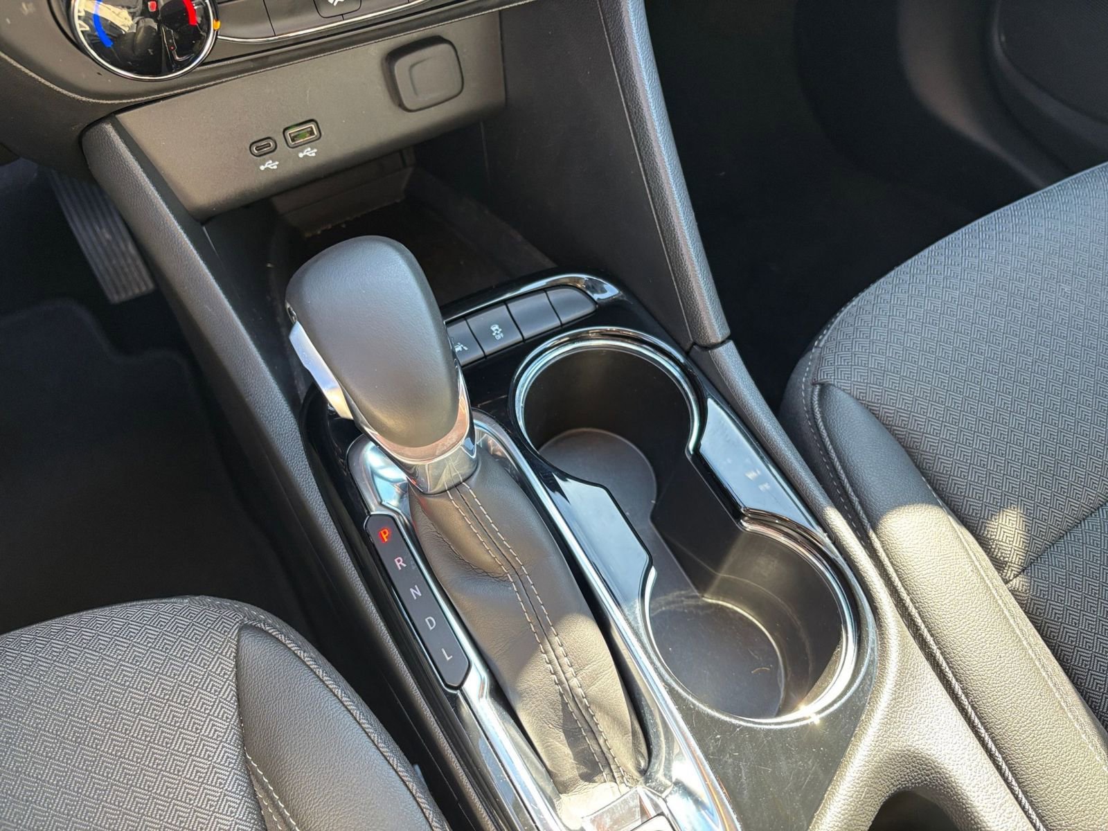 Used 2025 Buick Encore GX Preferred image 40