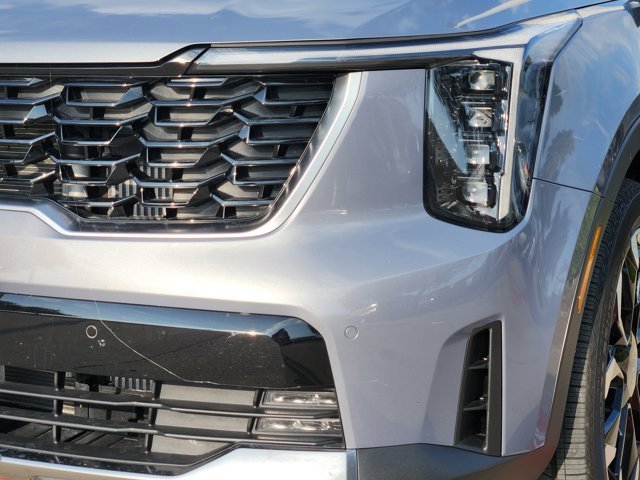 Certified 2025 Kia Sorento SX image 9