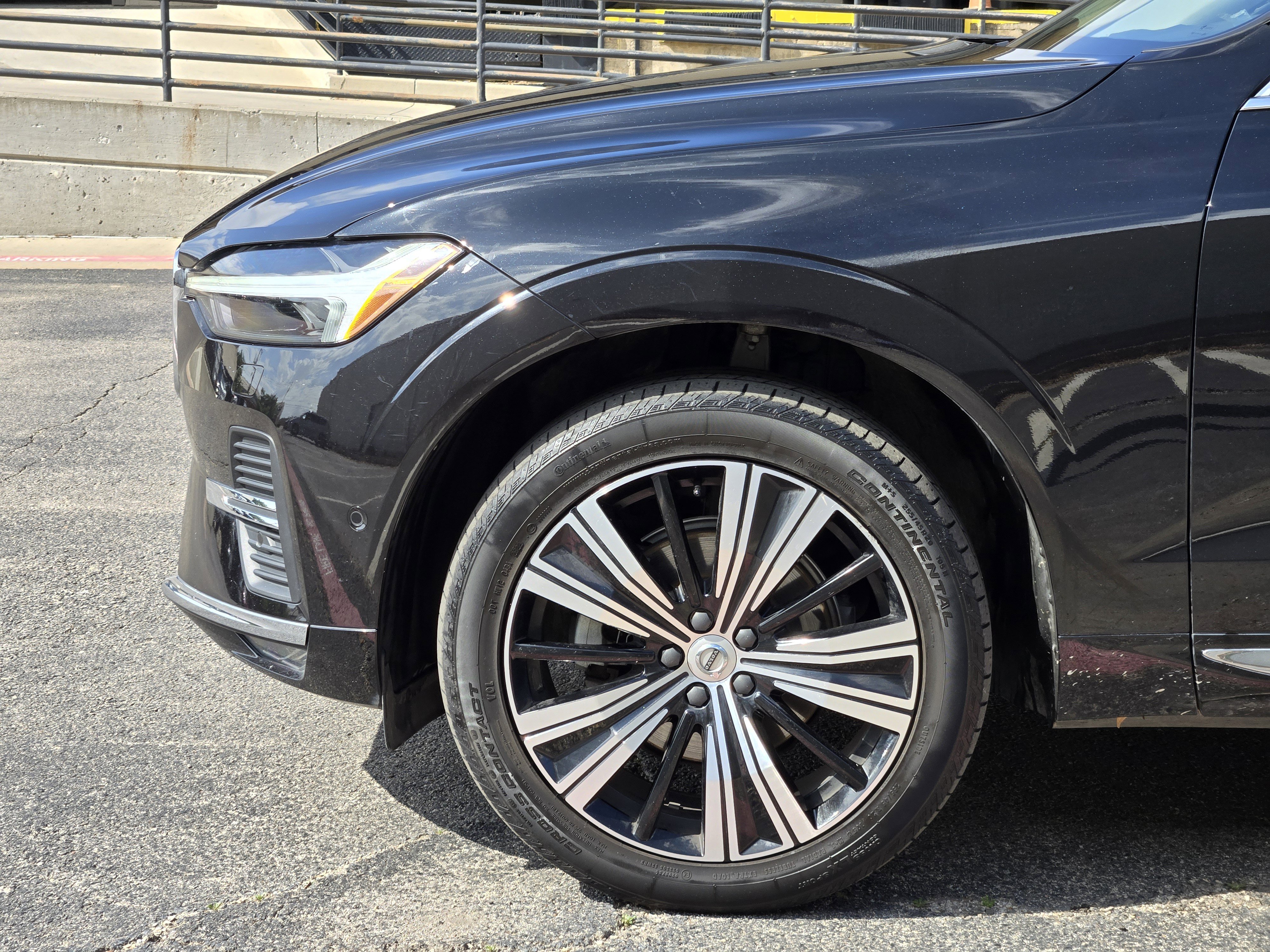 Used 2023 Volvo XC60 B5 Plus w/ Climate Package image 49