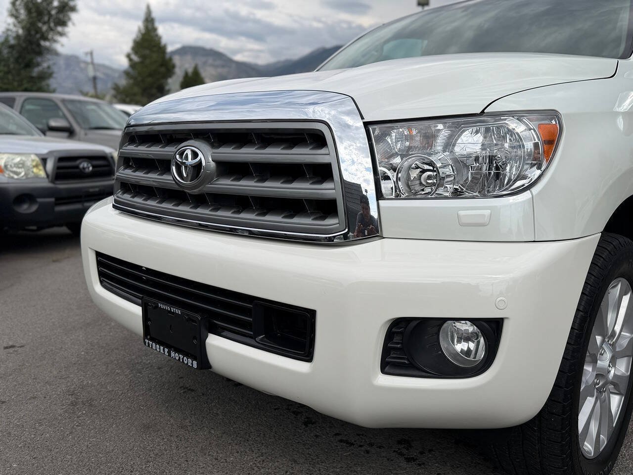 Used 2015 Toyota Sequoia Platinum AWD/4WD image 28