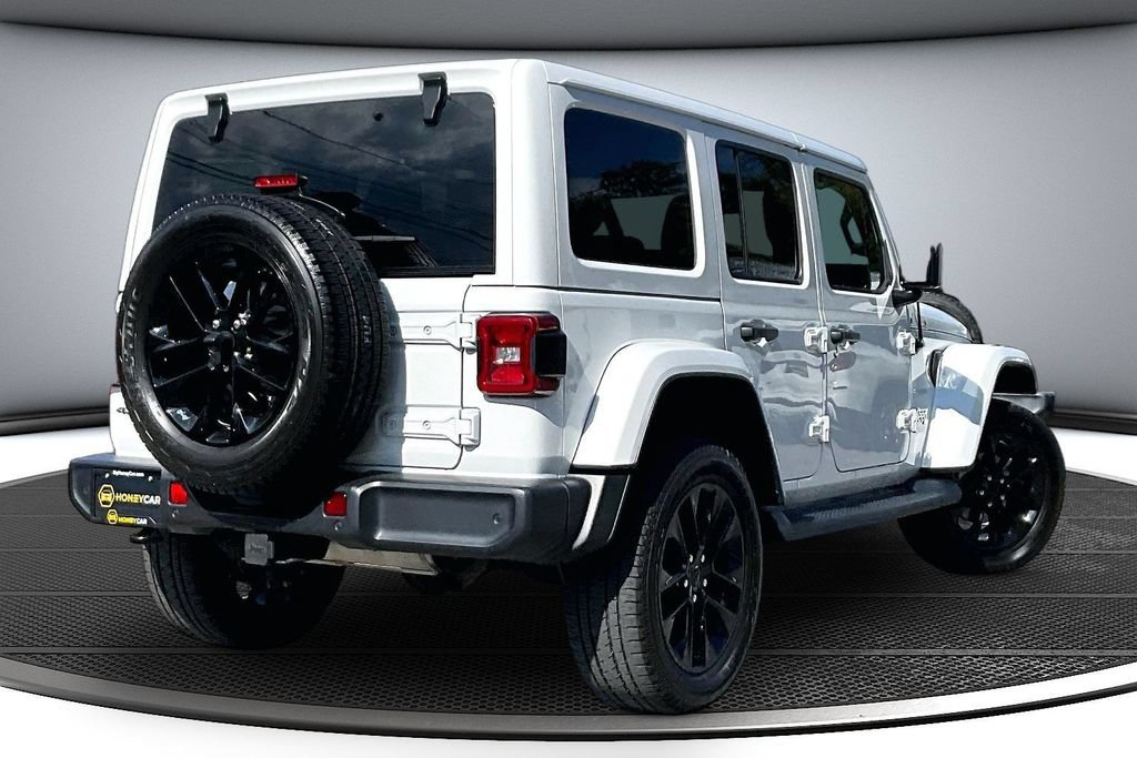 Used 2021 Jeep Wrangler Unlimited Sahara w/ Cold Weather Group AWD/4WD image 6