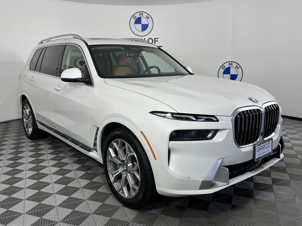 Used 2026 BMW X7 xDrive40i AWD/4WD image 1