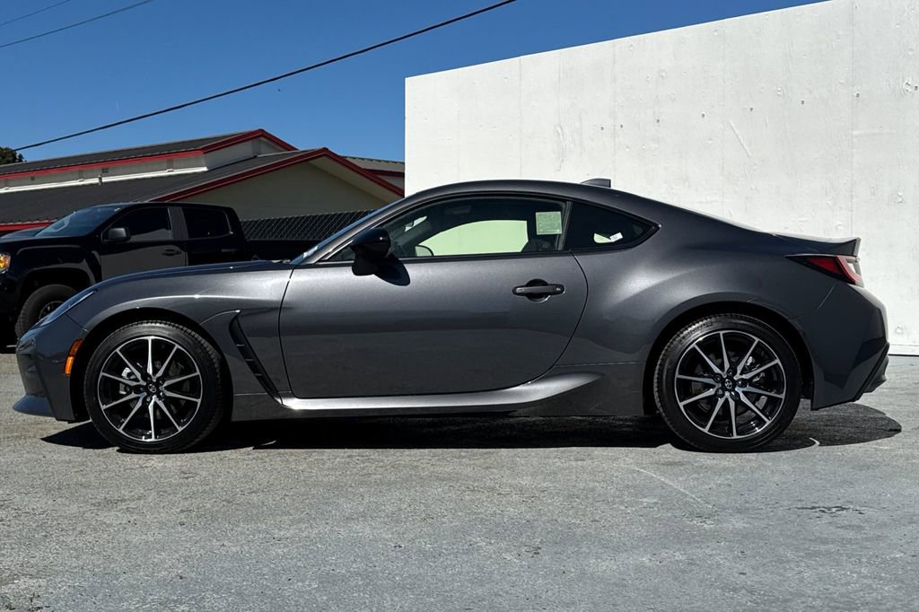 Used 2023 Toyota GR86 w/ ALL Weather Mat Package (TMS) image 6