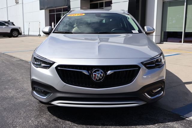 Used 2018 Buick Regal Preferred w/ Sights and Sounds Package image 2