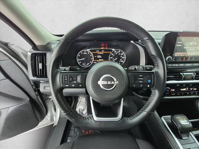 Used 2022 Nissan Pathfinder SV FWD image 28