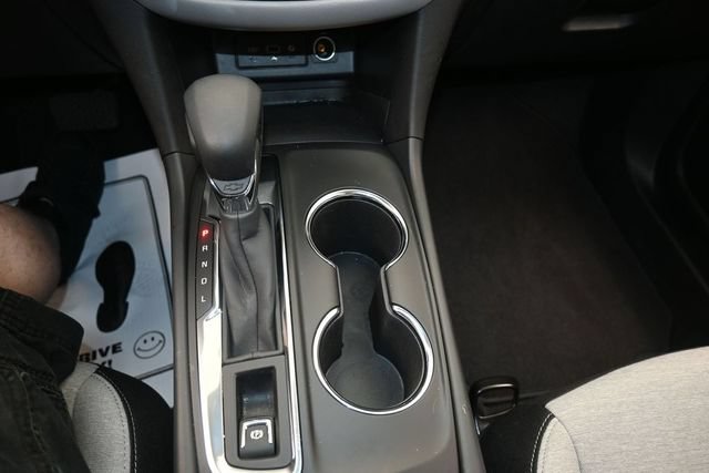 Used 2023 Chevrolet Equinox LS w/ LS Convenience Package FWD image 11