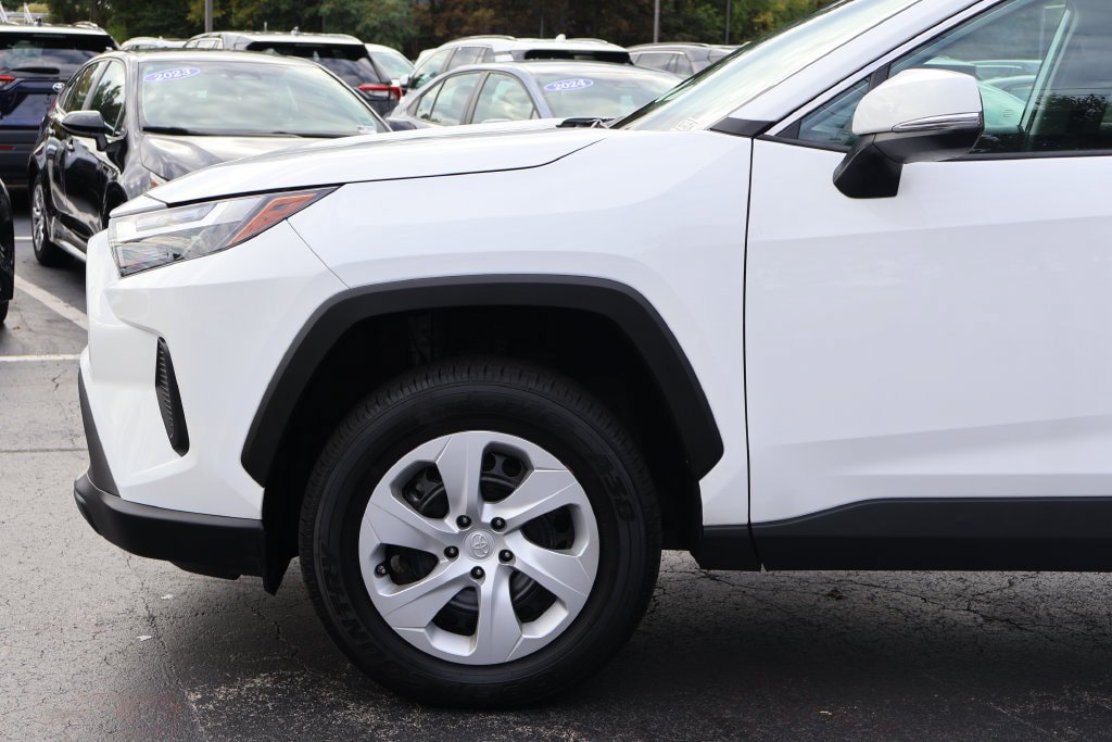 Certified 2024 Toyota RAV4 LE AWD/4WD image 2