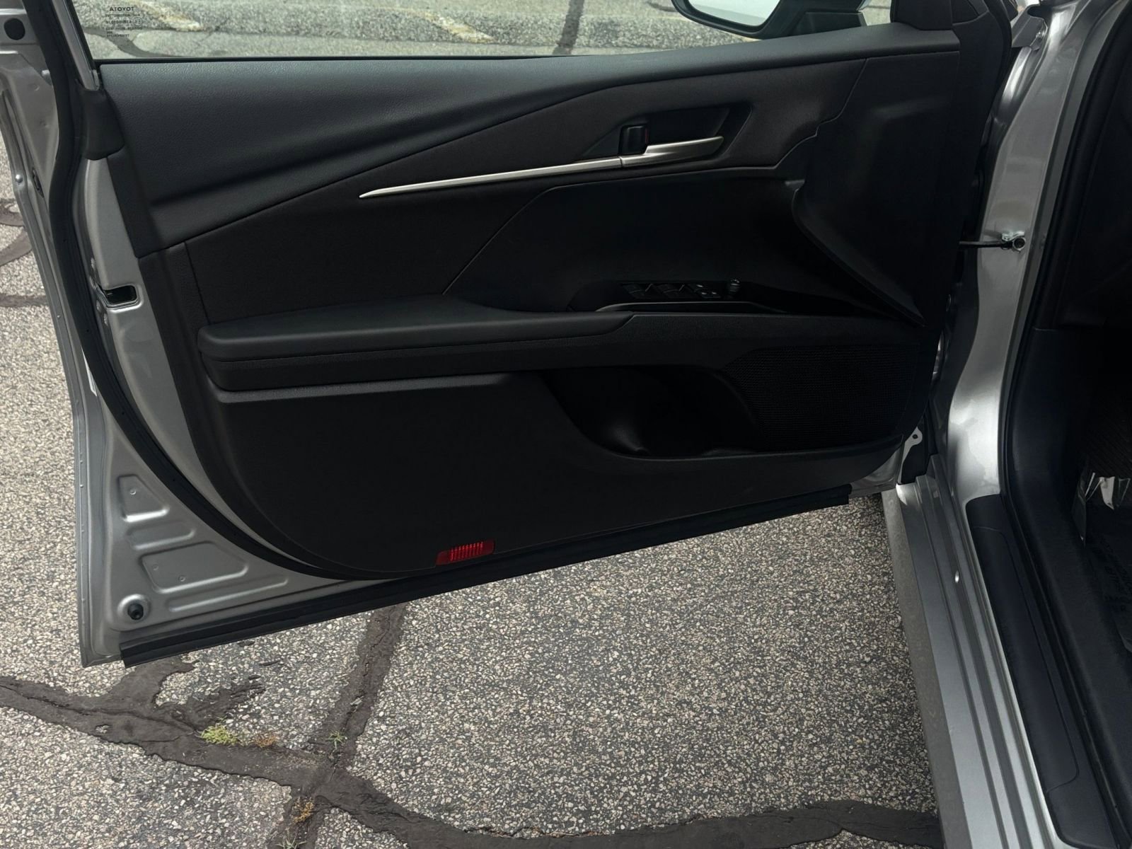 Used 2025 Toyota Camry LE FWD image 23