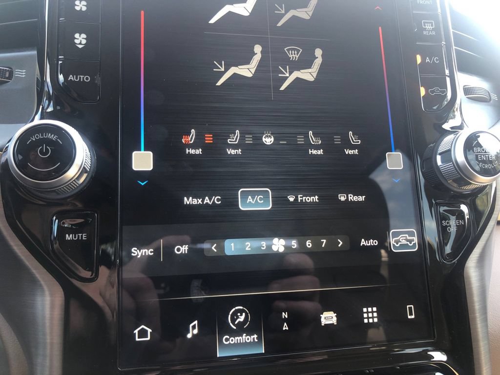 Certified 2024 RAM 3500 Limited AWD/4WD image 24