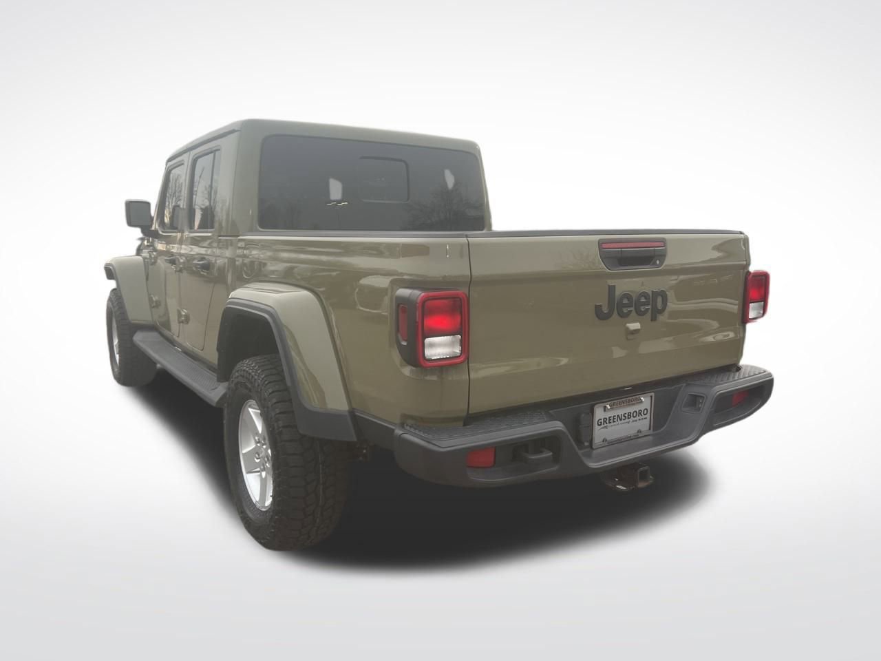 Used 2025 Jeep Gladiator Nighthawk image 3