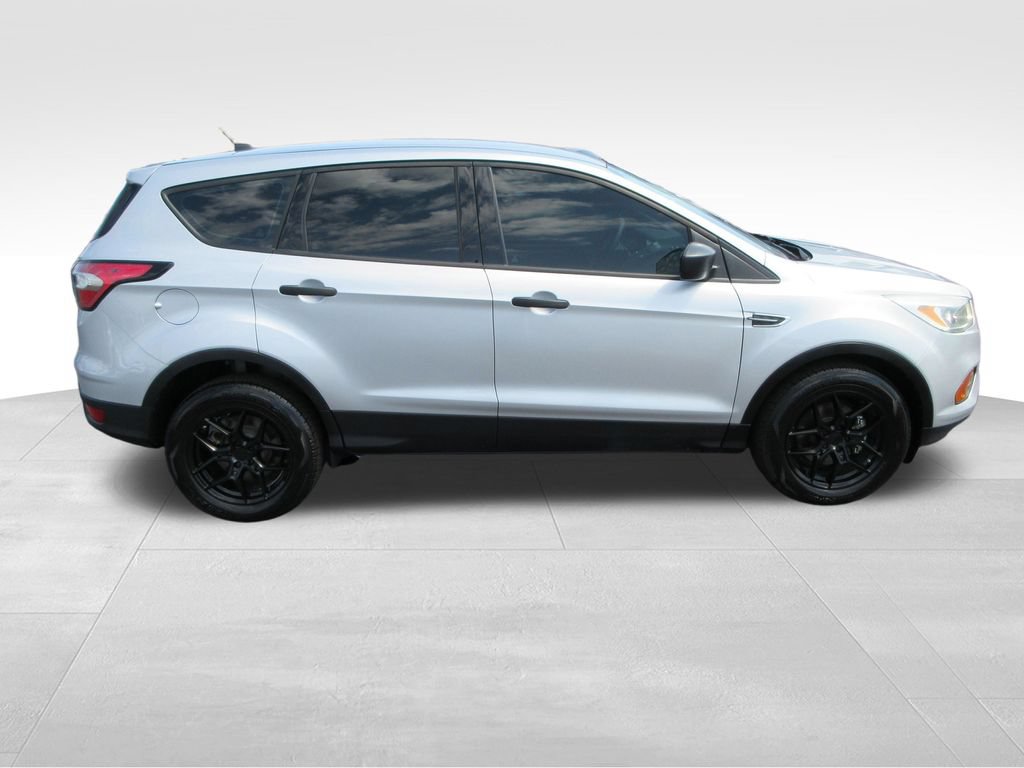 Used 2017 Ford Escape S FWD image 6