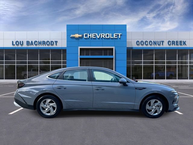 Used 2025 Hyundai Sonata SE FWD image 9