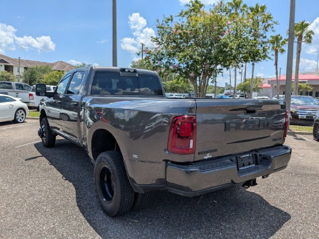 New 2026 RAM 3500 Big Horn AWD/4WD image 6