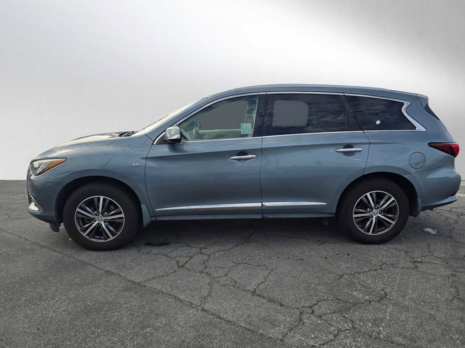 Used 2016 INFINITI QX60 AWD w/ Premium Plus Package image 6