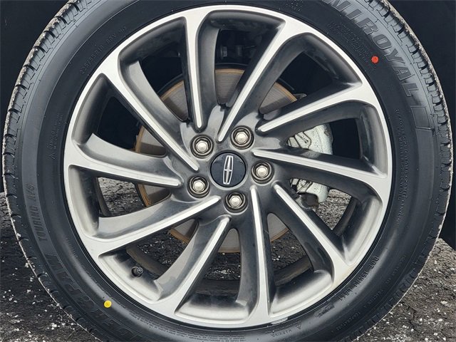 Certified 2024 Lincoln Corsair AWD w/ Equipment Group 101A image 17