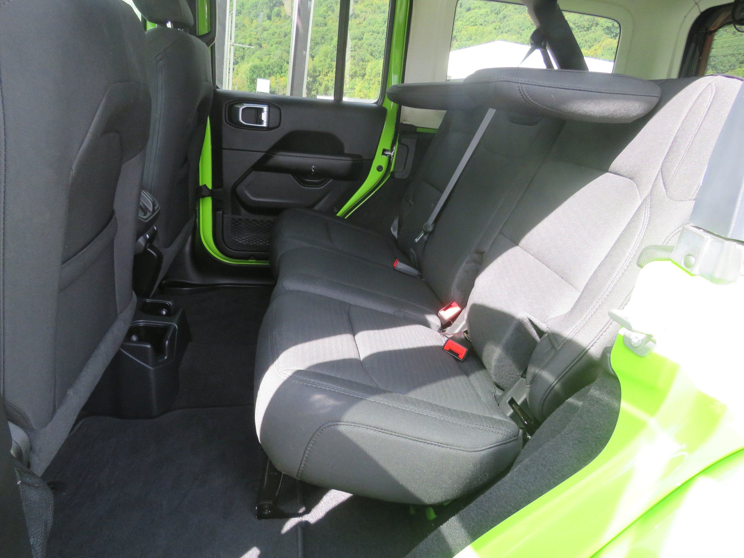 Used 2021 Jeep Wrangler Unlimited Sahara AWD/4WD image 10