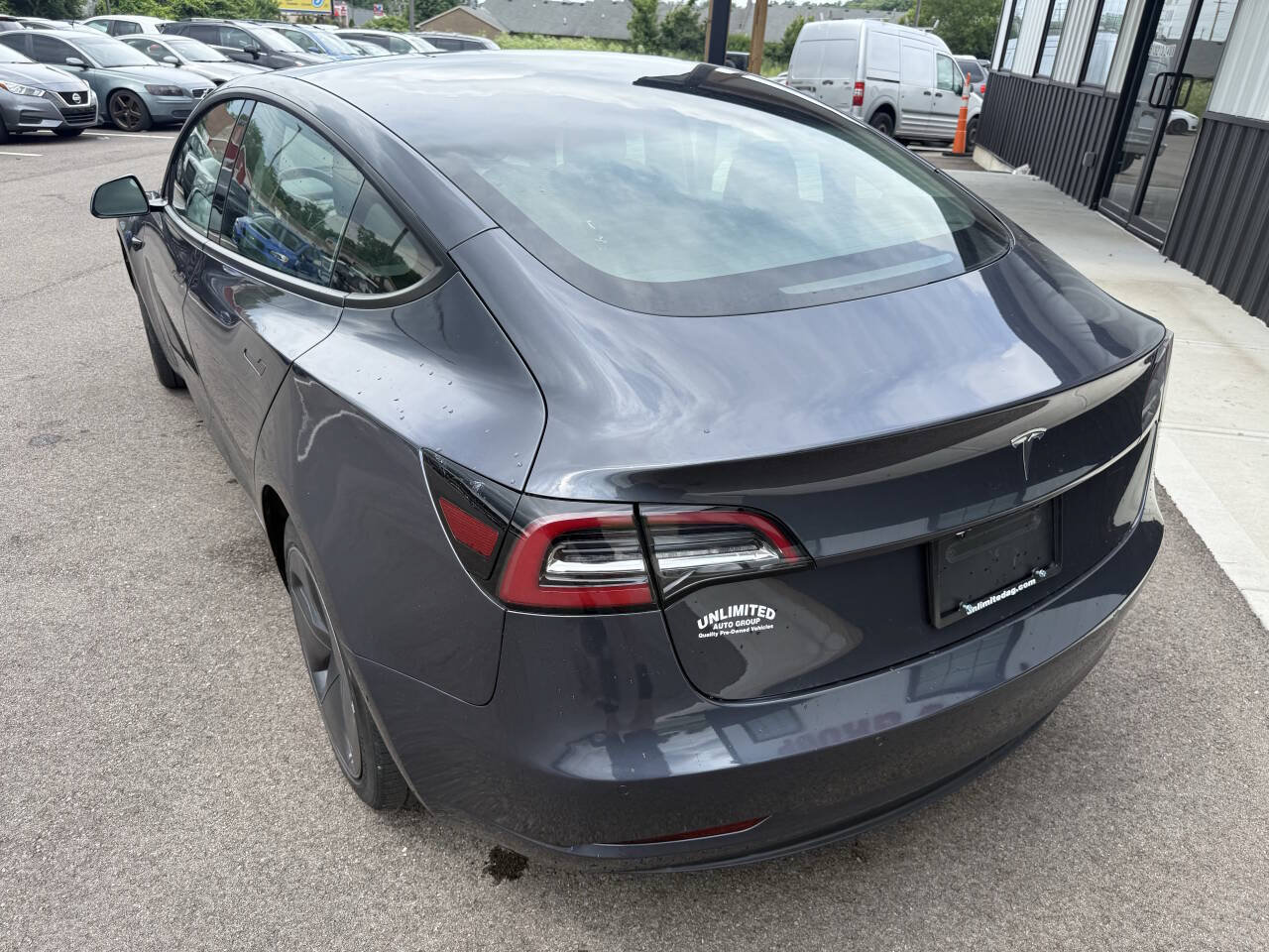 Used 2022 Tesla Model 3 Standard Range RWD image 10