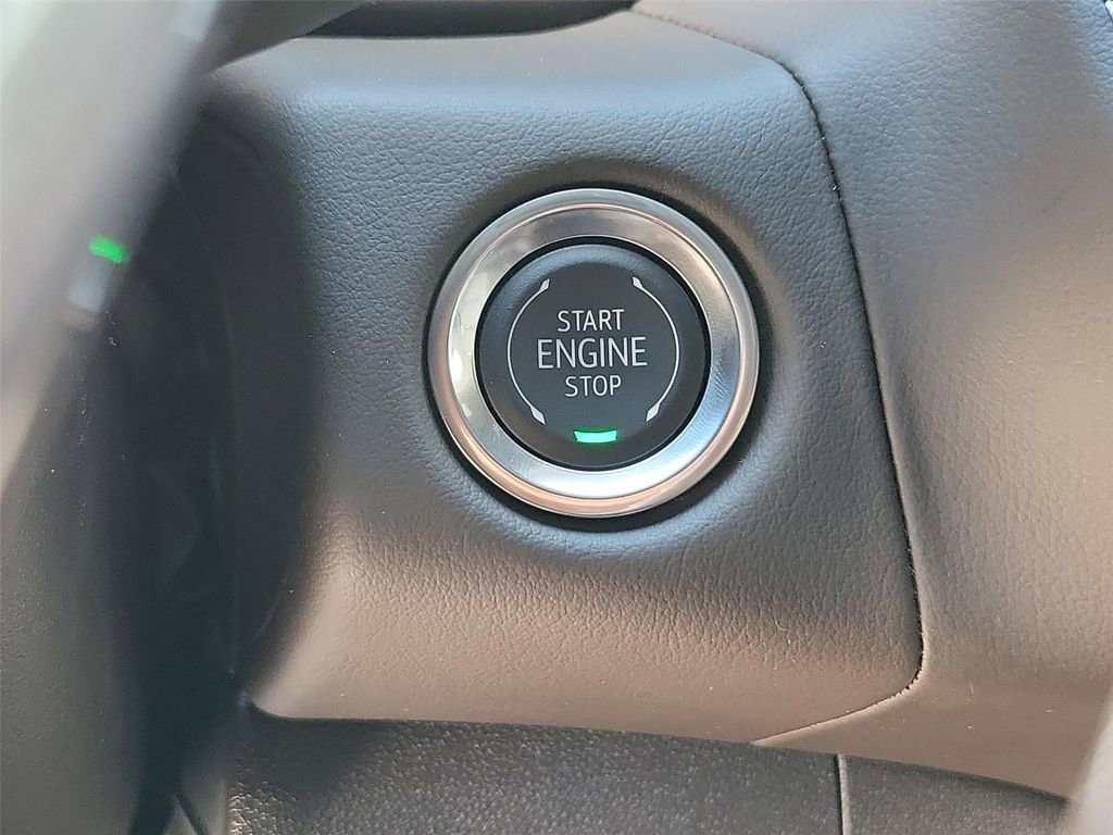 Used 2024 Chevrolet Tahoe LT w/ Luxury Package RWD image 9