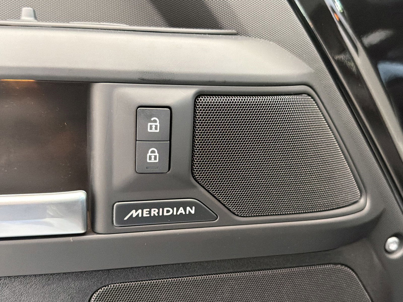 New 2026 Land Rover Defender 110 S AWD/4WD image 23