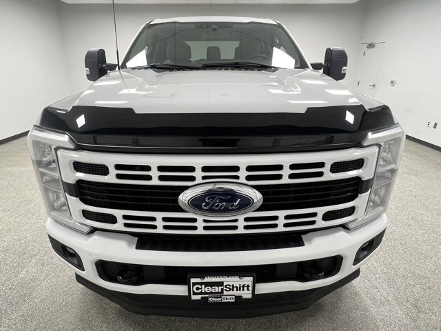 Used 2023 Ford F350 XLT image 3