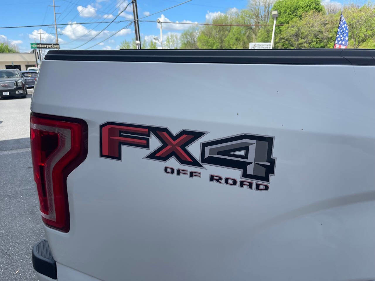 Used 2015 Ford F150 XLT w/ Equipment Group 302A Luxury AWD/4WD image 13
