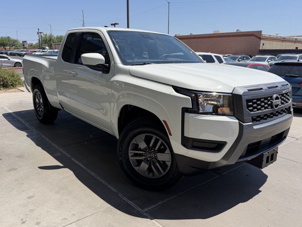 Used 2025 Nissan Frontier SV RWD image 6