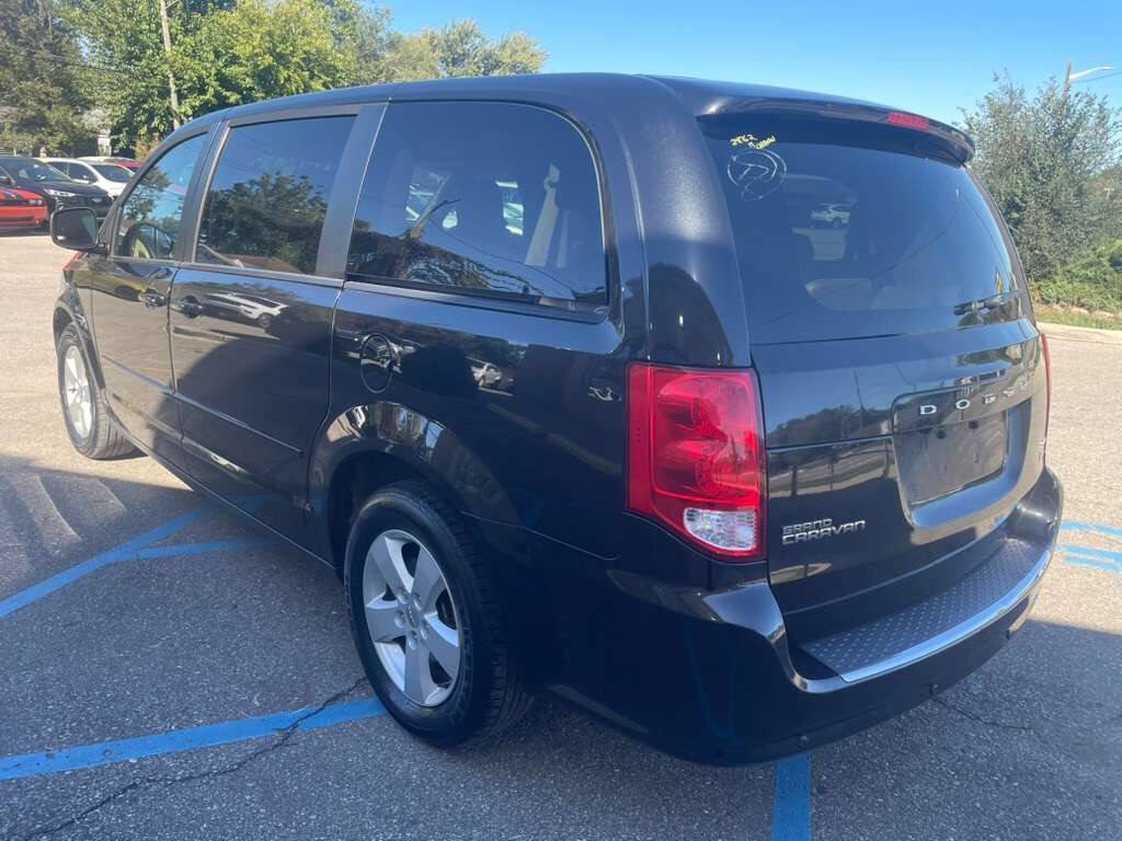Used 2016 Dodge Grand Caravan SE w/ Quick Order Package 29E SE image 6