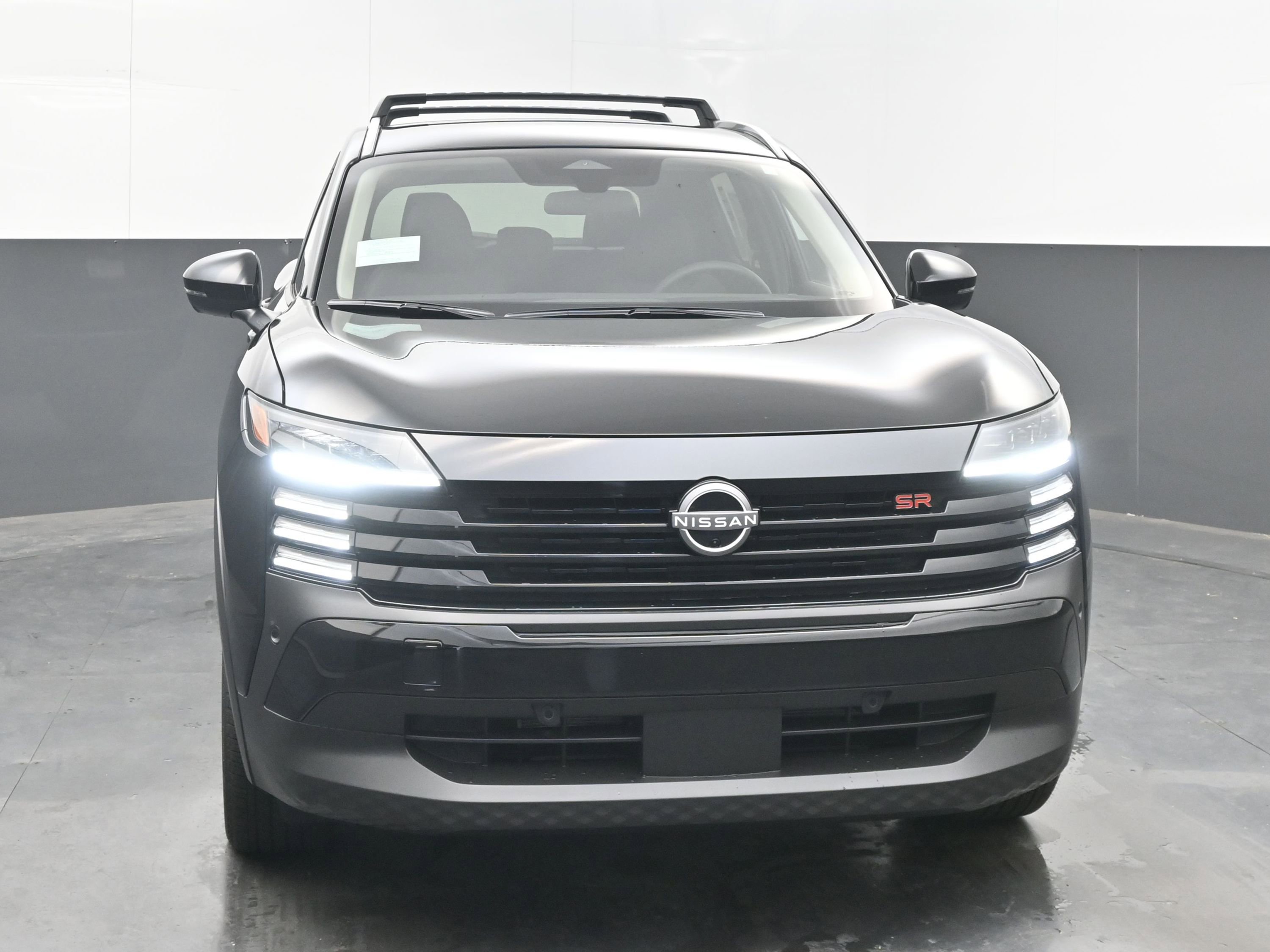 New 2026 Nissan Kicks SR w/ Cold Weather Package image 2