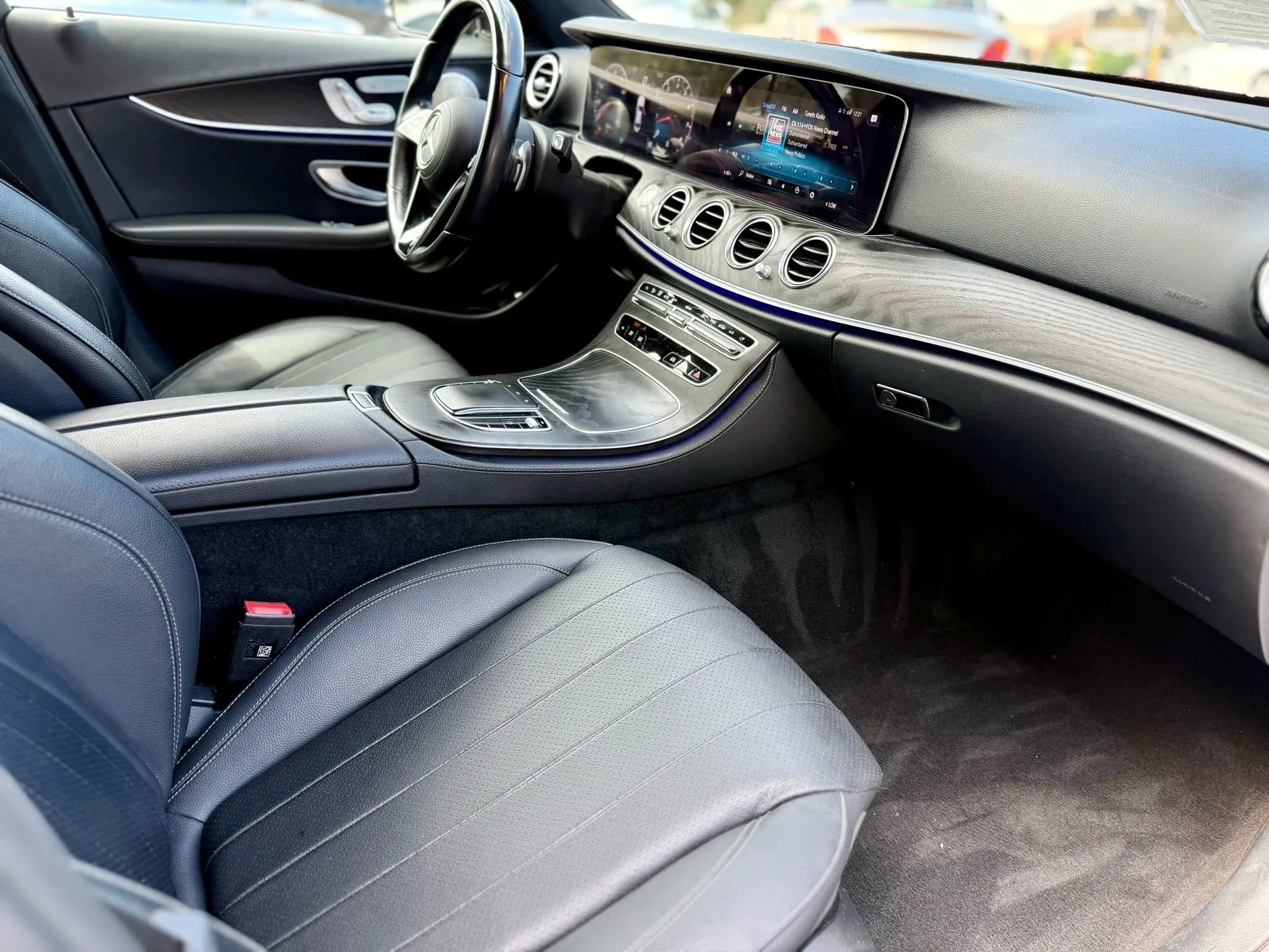 Used 2023 Mercedes-Benz E 350 Sedan image 38