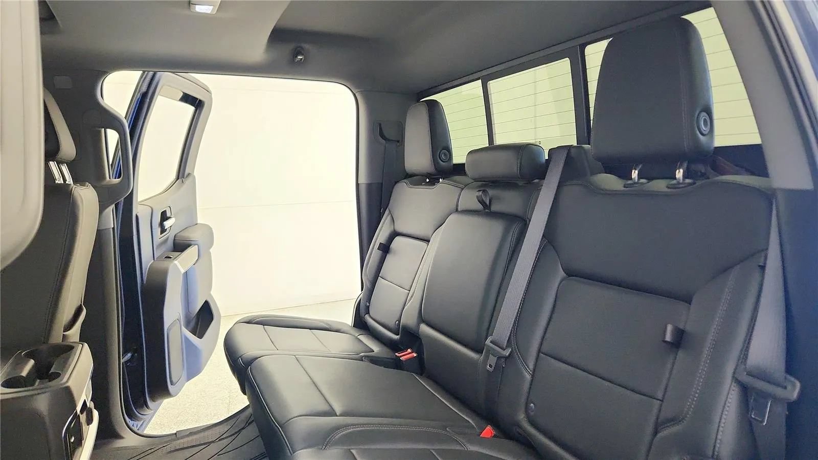 Used 2019 Chevrolet Silverado 1500 LTZ AWD/4WD image 34