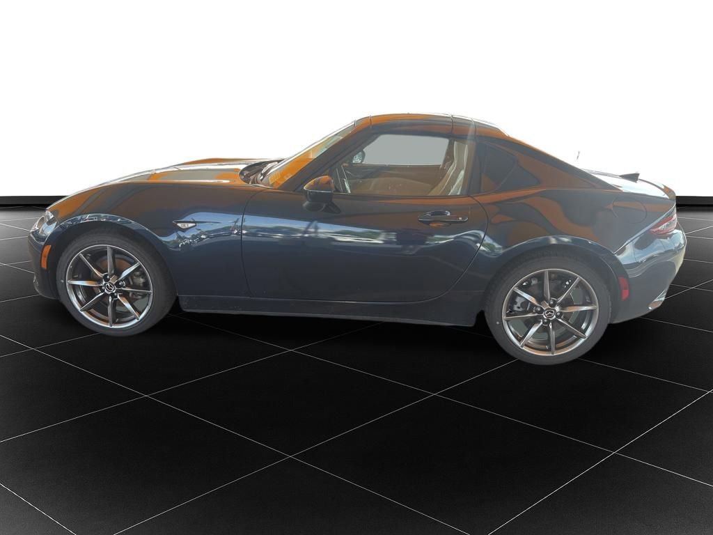 Used 2021 MAZDA MX-5 Miata RF Grand Touring RWD image 2