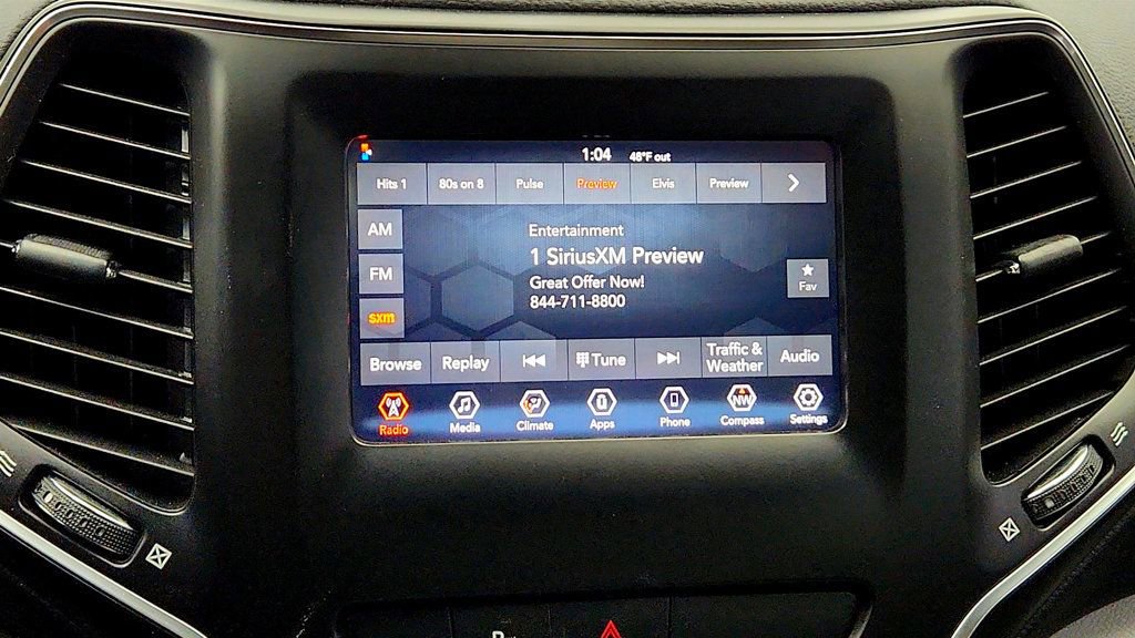 Used 2020 Jeep Cherokee Latitude Plus FWD image 18