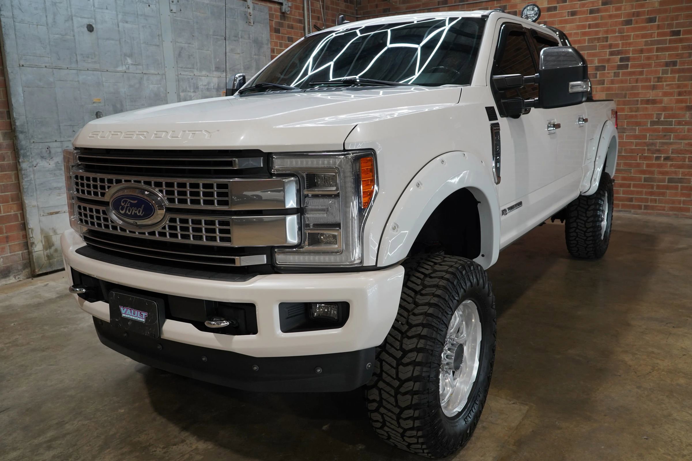 Used 2019 Ford F350 Platinum w/ Platinum Ultimate Package image 19