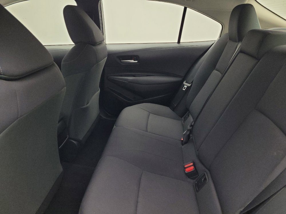 Used 2021 Toyota Corolla LE image 18