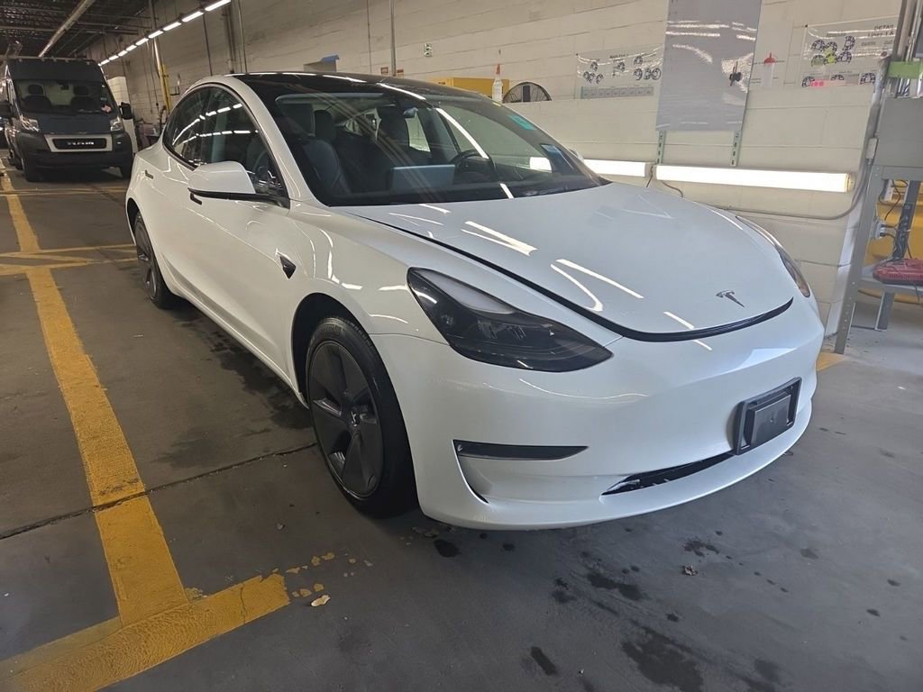 Used 2023 Tesla Model 3 Standard Range RWD image 3