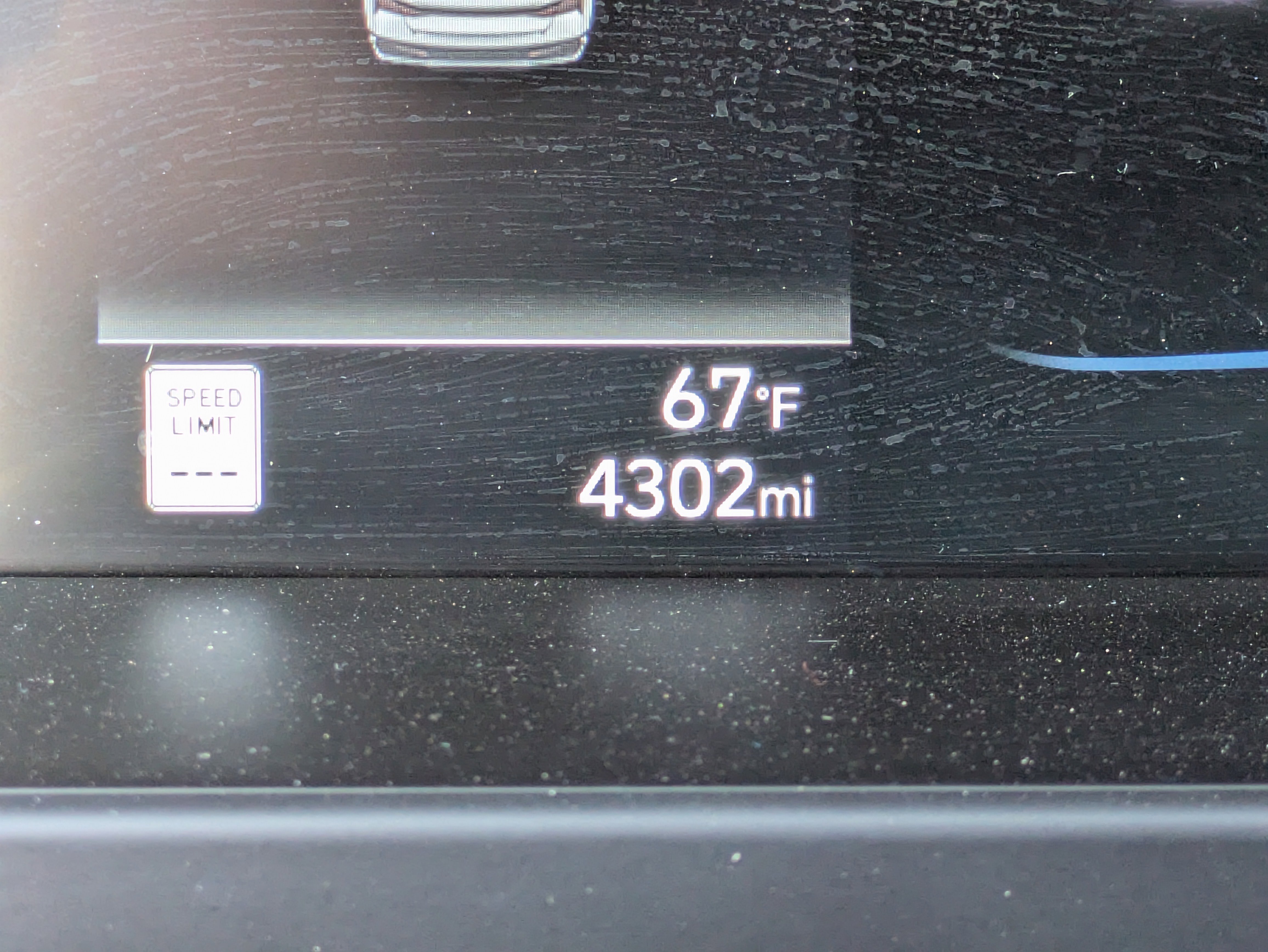 Certified 2025 Hyundai Elantra Sport image 29