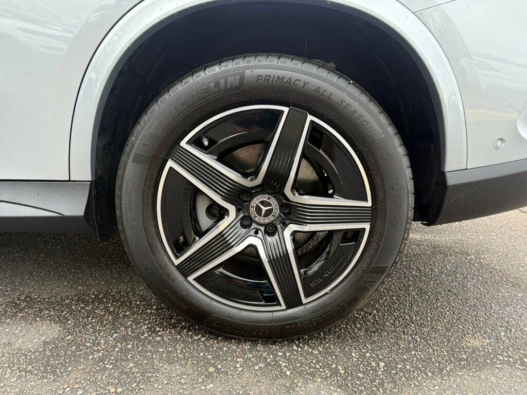 Used 2026 Mercedes-Benz GLC 300 image 9