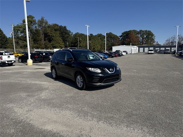 Used 2014 Nissan Rogue SV image 3