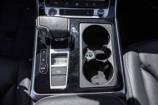 Used 2022 Audi Q8 Premium AWD/4WD image 20