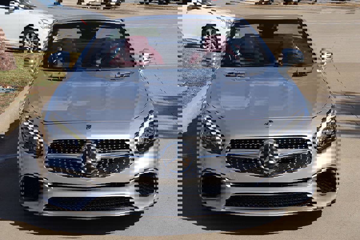 Used 2018 Mercedes-Benz SL 450 image 3