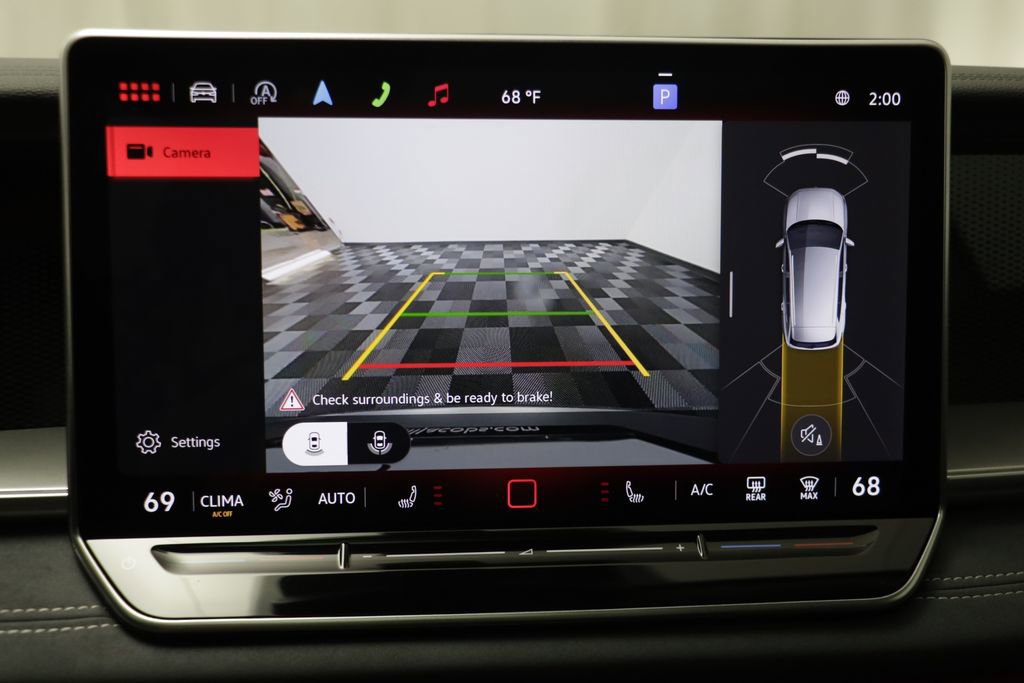 Used 2025 Volkswagen Tiguan SE w/ Panoramic Sunroof Package AWD/4WD image 10