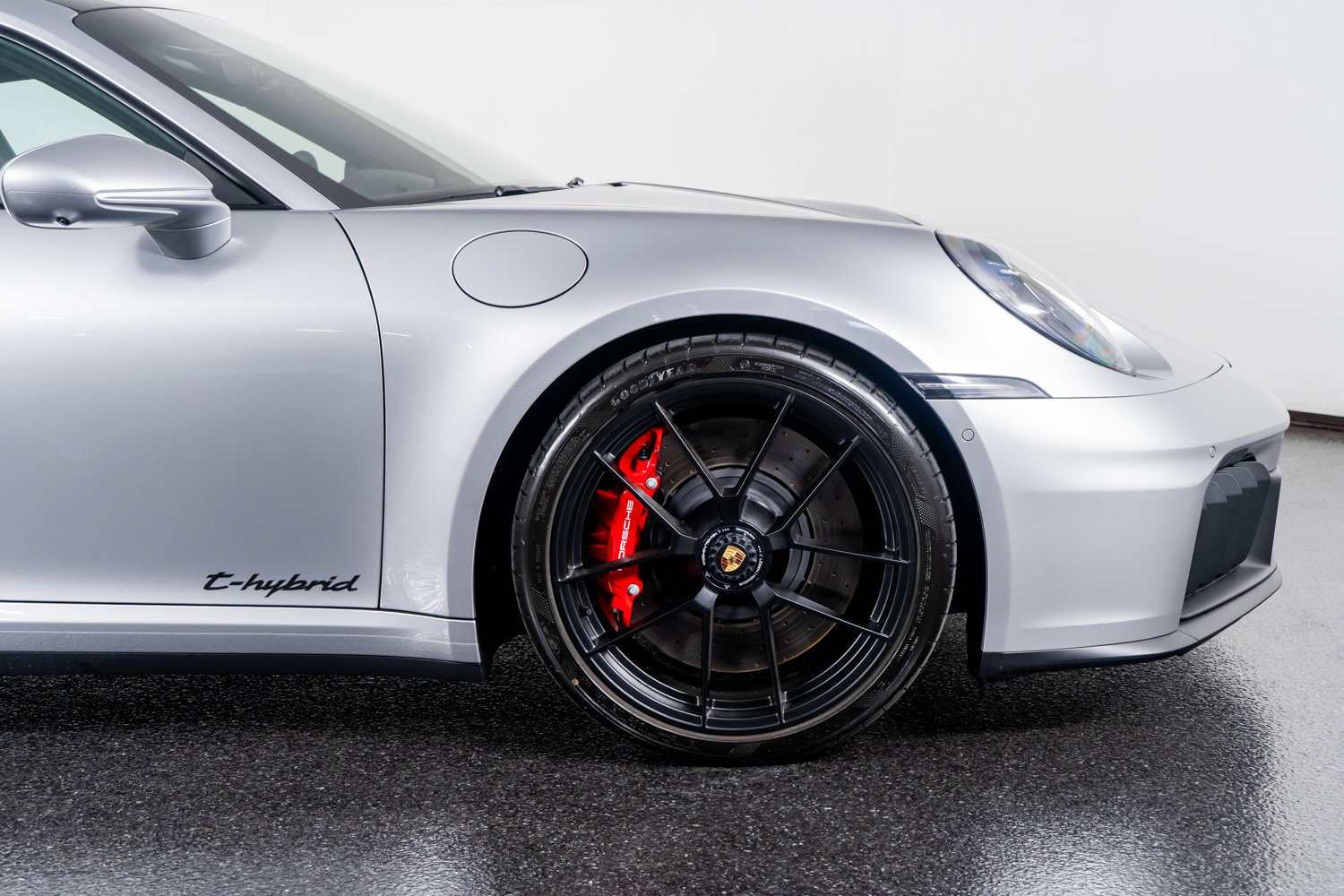Used 2025 Porsche 911 Carrera GTS image 6
