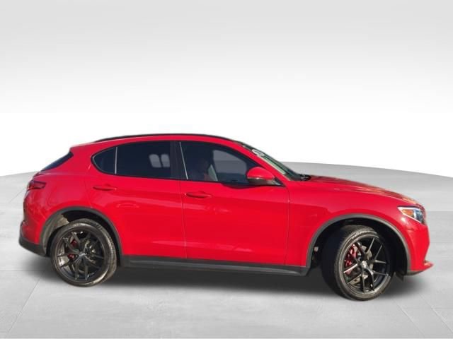 Used 2019 Alfa Romeo Stelvio Sport w/ Quick Order Package 22J Sport image 2
