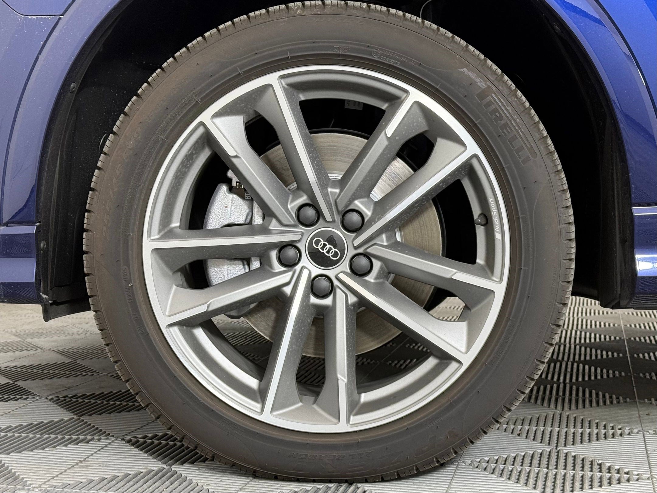 New 2025 Audi Q3 2.0T Premium image 12