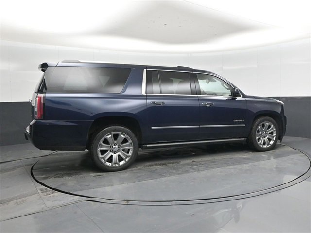 Used 2018 GMC Yukon XL Denali image 3
