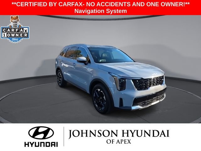Used 2024 Kia Sorento S w/ Panoramic Sunroof Package image 2