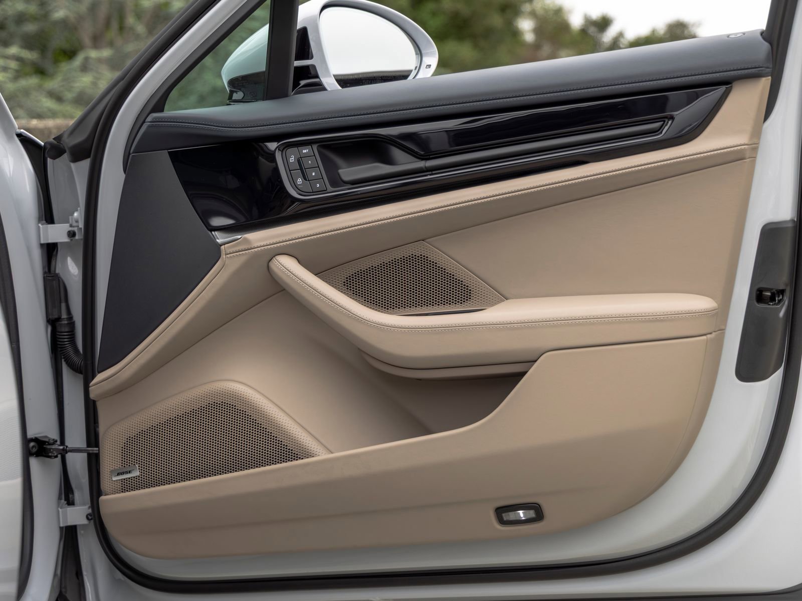 Certified 2025 Porsche Panamera image 55