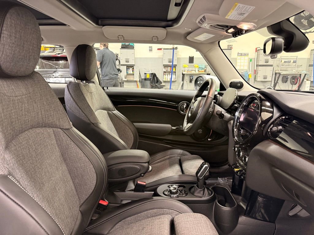 Certified 2022 MINI Cooper SE image 24