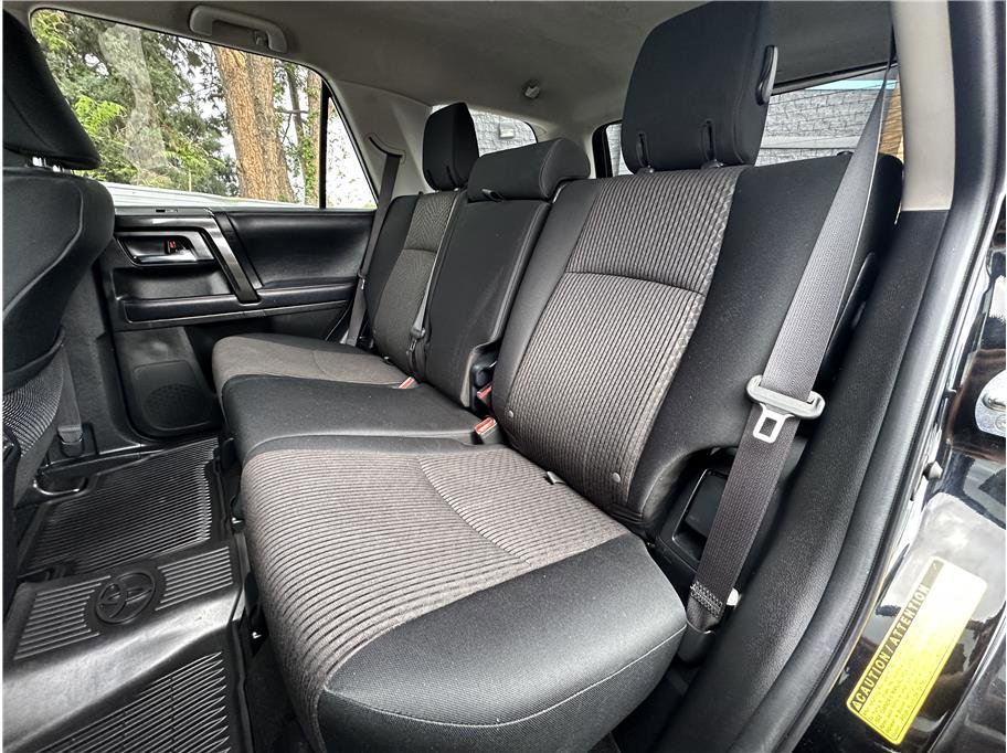 Used 2018 Toyota 4Runner TRD Off-Road w/ TRD Performance Package AWD/4WD image 16