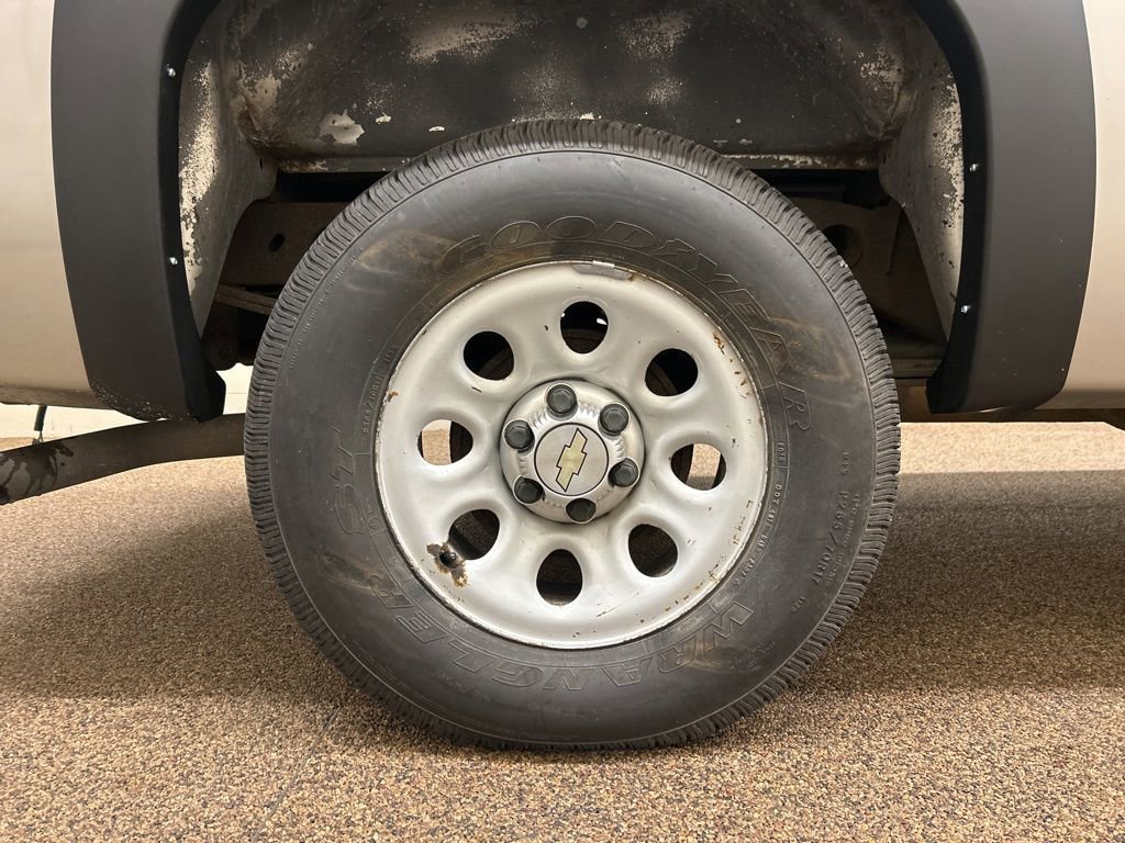 Used 2008 Chevrolet Silverado 1500 LS image 24